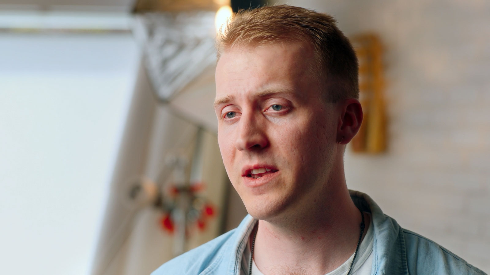 Still frame from What is Circle